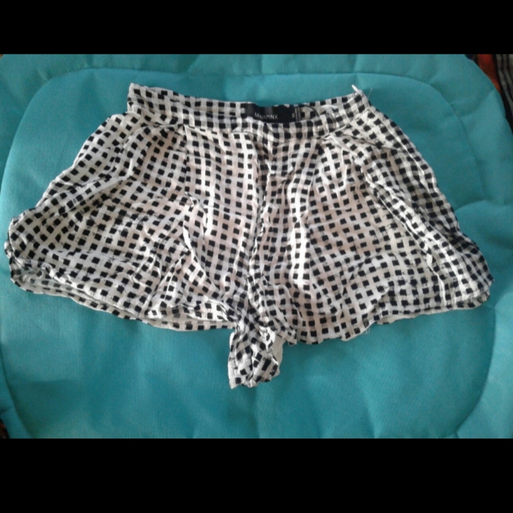 Cute checkered high waist shorts